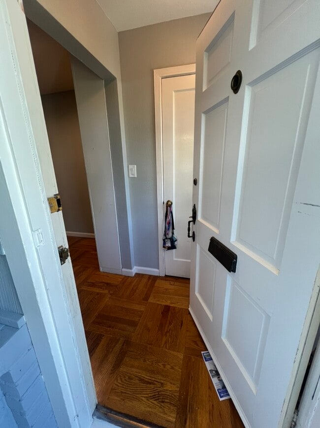 Photo - 2733 Bryant St