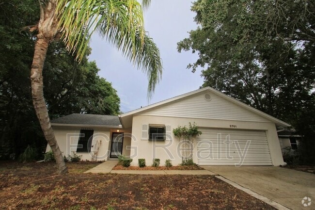 Building Photo - 3701 Martin St Rental