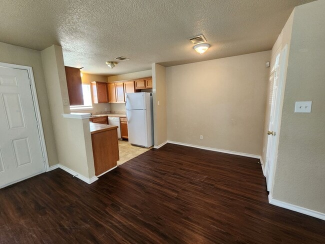 Photo - Roomy 3 Bedroom Duplex In South Fort Worth Unit 1431 E. Robert Street