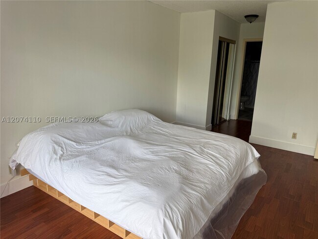 7900 Camino 403 Unit 403