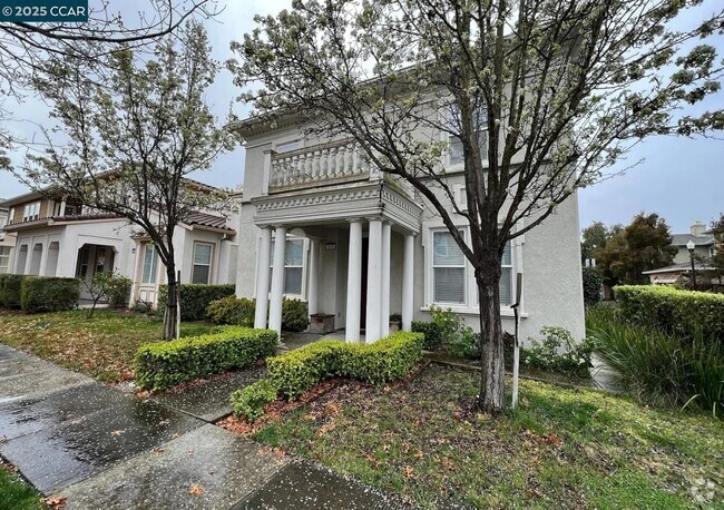 Building Photo - 911 Madrone Ave Rental