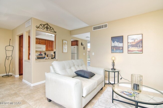 Photo - 6651 N Campbell Ave Unit 210