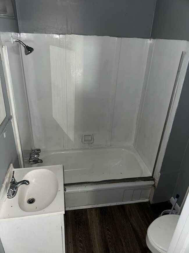 Photo - 2113 Barron Pl