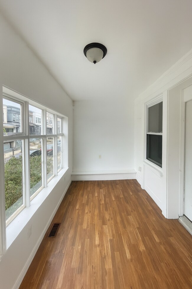 Photo - 5638 Litchfield St