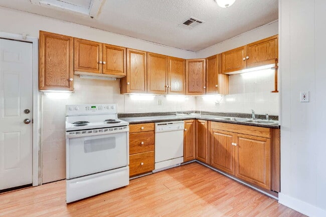 Photo - 1927 W McCormick St