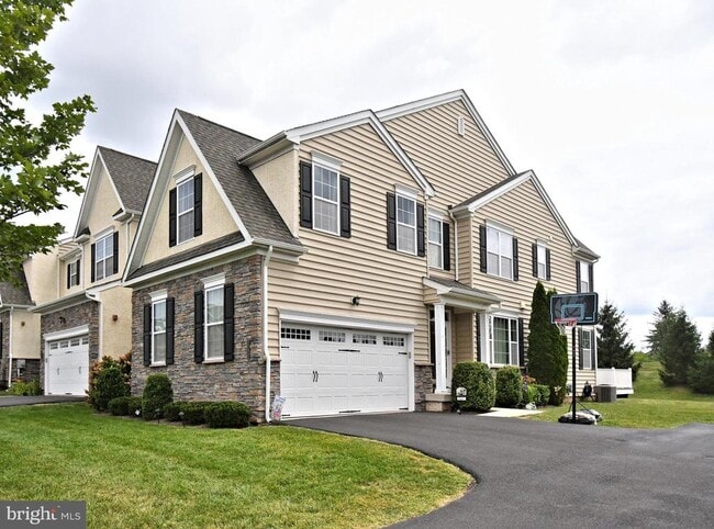 Building Photo - 2007 Pleasant Valley Dr Rental