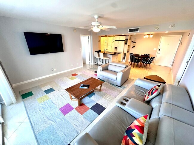 Photo - 1 Las Olas Cir Unit 313