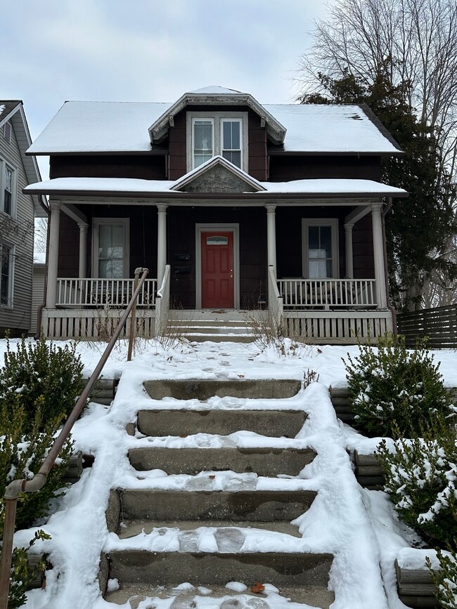 Photo - 610 S Green St