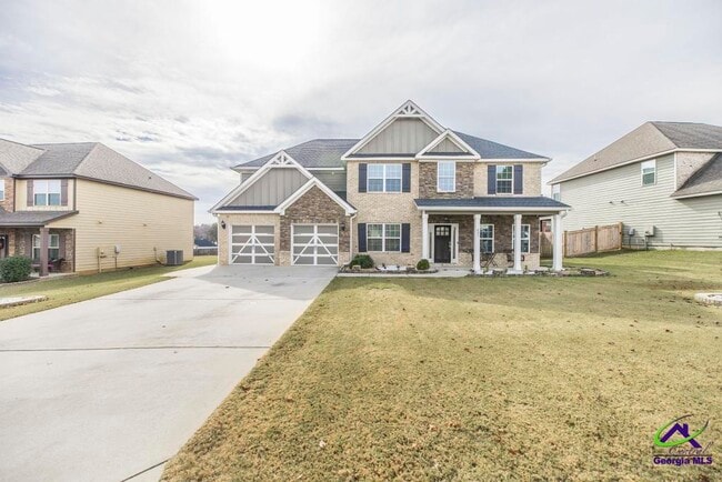 Photo - 421 Newport Ave