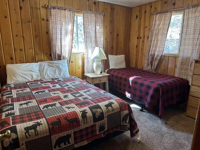 Photo - 237 E White Mountain Blvd