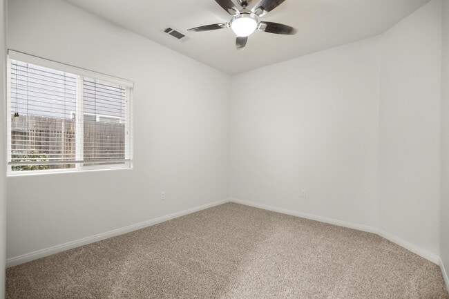 Photo - 3811 Cornerstone Way