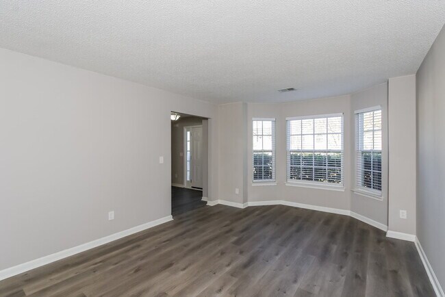 Photo - 335 Elma Marie Ct