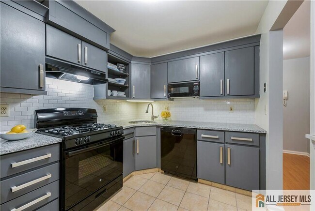 Photo - 2611 Candlelight Ct Unit 2611