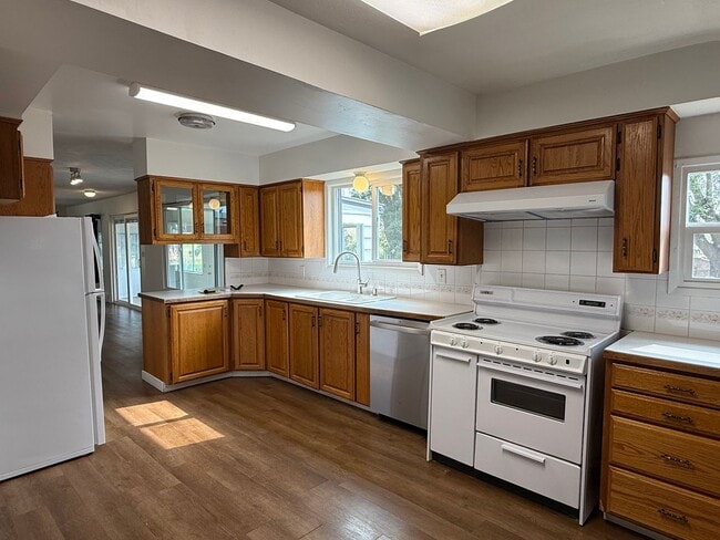 Photo - 2 Bedroom 1 Bath 1500 Sq/Ft home on Acreage in Medical Lake with 3 Car Garage & Out Building