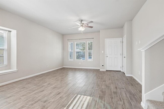 Photo - 114 Frasier Dr