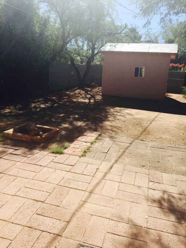 Photo - 2712 East 5th Street