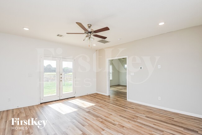 Photo - 7328 Parkside Pl Dr