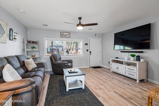 Photo - 209 Sinclair Ave