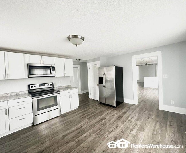 Photo - 105 E 3rd Ave