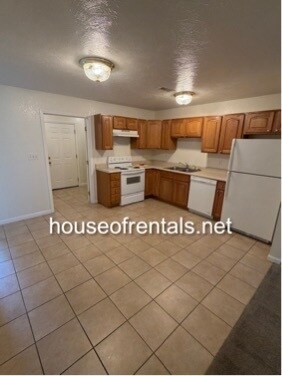 Photo - 906 Pear St Unit D