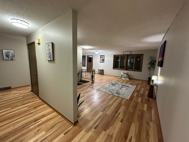 Photo - 1823-1825 Alden Ave. Unidad 1825