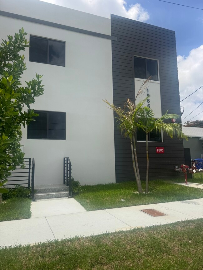 Building Photo - 1866 NW 20th Ave Rental
