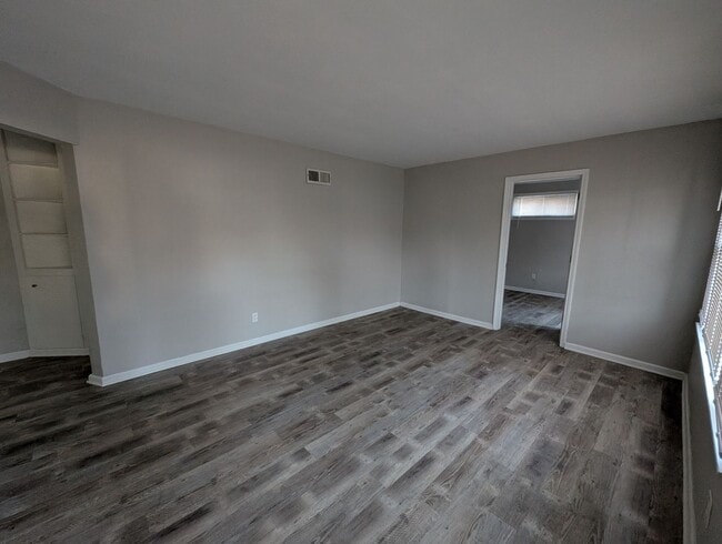 Photo - Lovely on Lorna