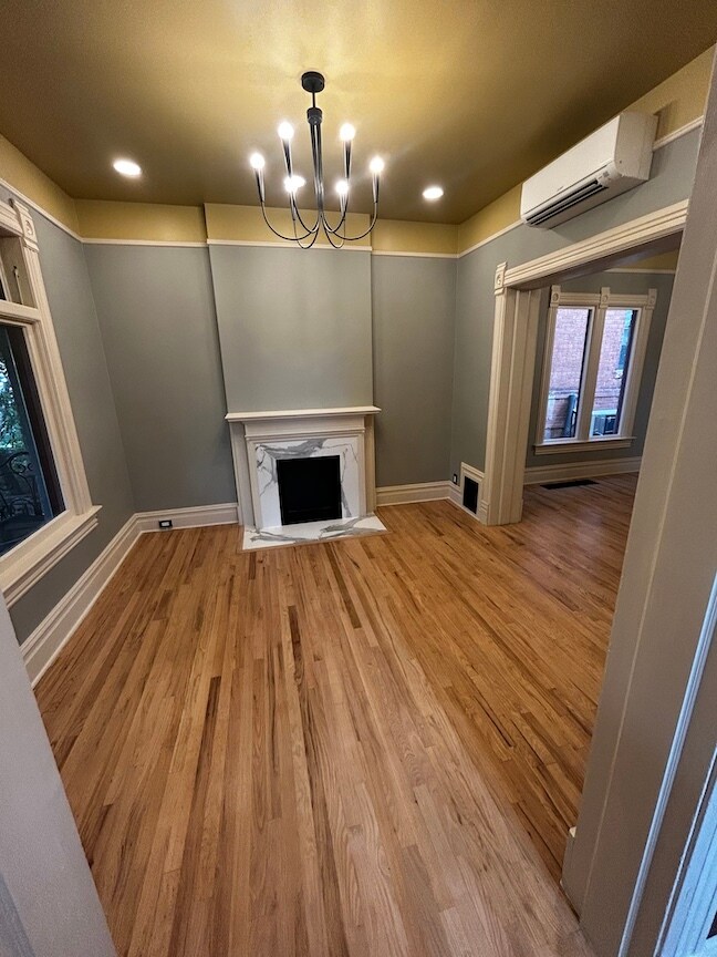 Photo - 2145 Franklin St