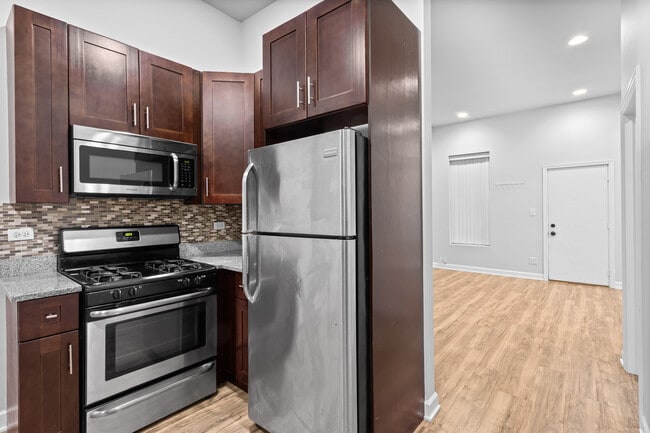 Photo - 1528 N Ashland Ave