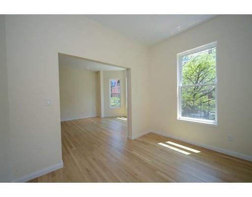 208 Newbury St Unit 1