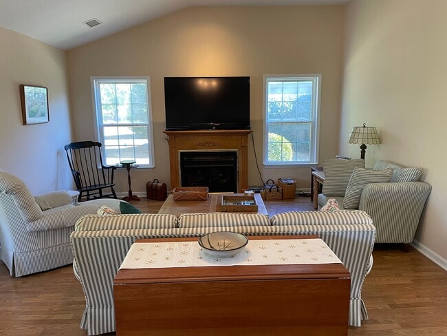 Photo - Fully Furnished House In Sandpiper Bay