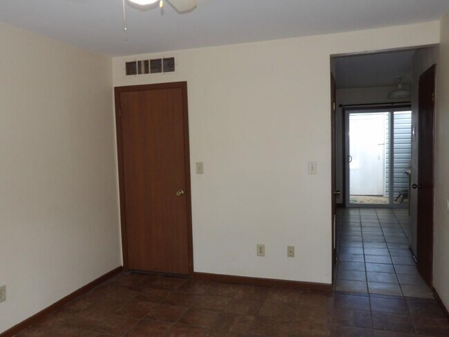 3450 Macklen Rd