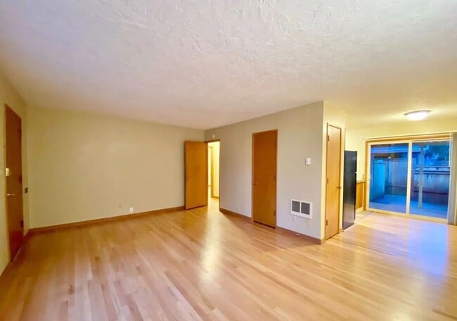 Photo - Charming and attractive 2 bed/1 bath in Irvington Neighborhood! Unit 1947