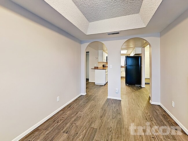 Photo - 3921 W Rue De Lamour Ave