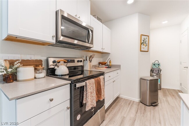 7850 Jupiter Sky St