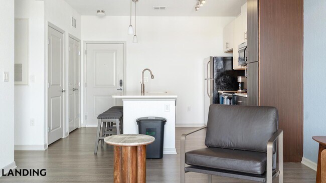 9301 Summit Centre Way Unit 4303