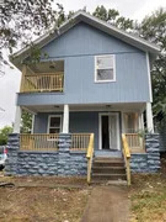 Building Photo - 820 Monroe Ave Unit B Rental