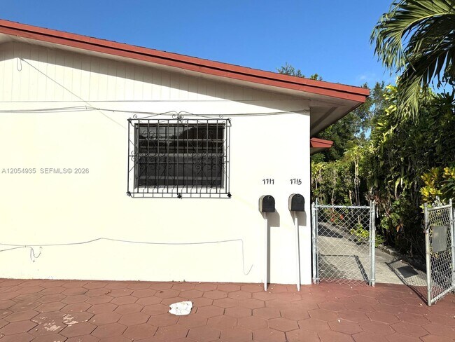 Building Photo - 7715 NW 2nd Ct Unit 0