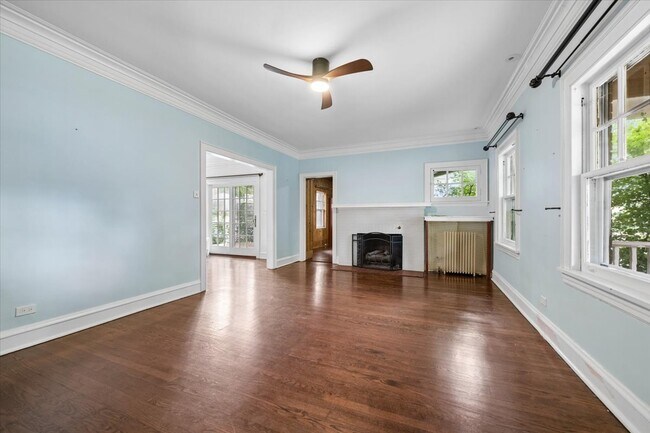 Photo - 110 13th St