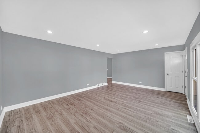 Photo - 8013 Monaldi Dr