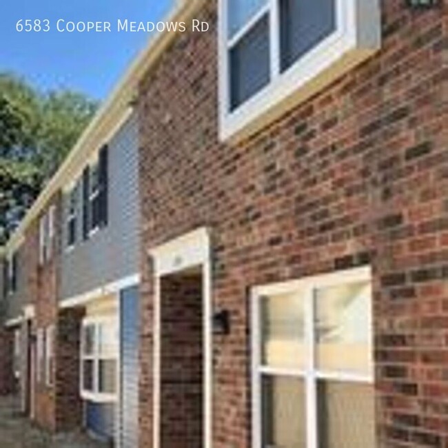 2 Bed 2.5 Bath - Updated, Scenic, Convenient - 2 Bed 2.5 Bath - Updated, Scenic, Convenient Apartment