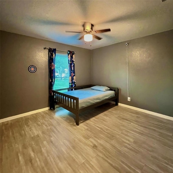 Photo - 1000 Whippoorwill Ct House