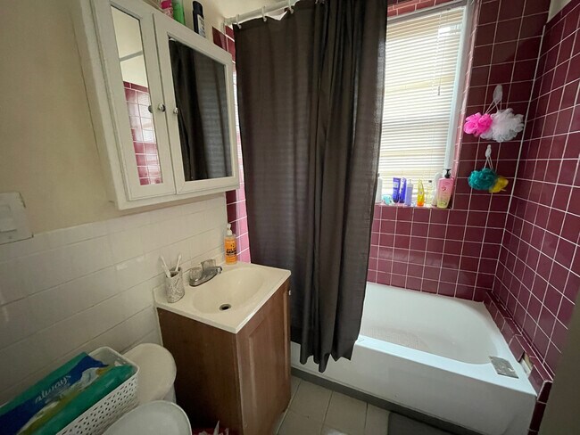 Photo - 884 Huntington Ave Unidad 12