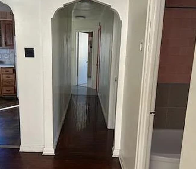 Photo - 315 W 11th St Unidad 315 B upper floor