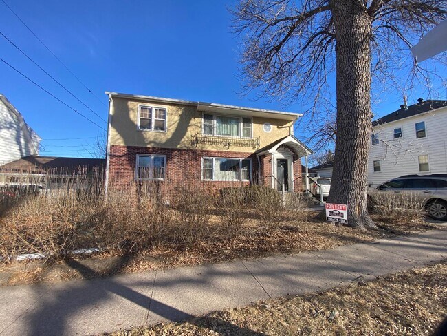 Photo - 106 W 20th St