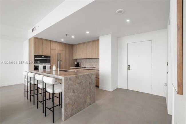 Photo - 92 SW 3rd St