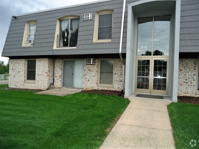 Building Photo - 810 9th Ave S Rental