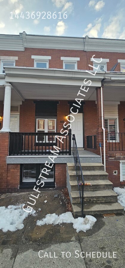 Photo - 444 N Robinson St
