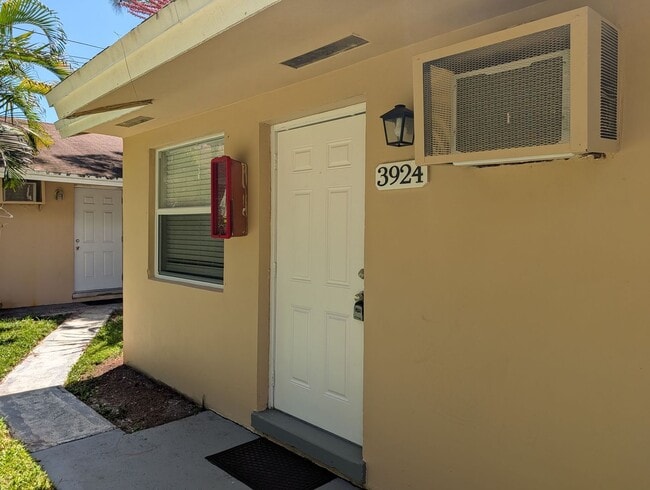 Building Photo - 3924 7th Ave N Unit 3924 7th Ave. N