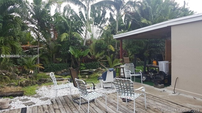 Photo - 9841 SW 48th St